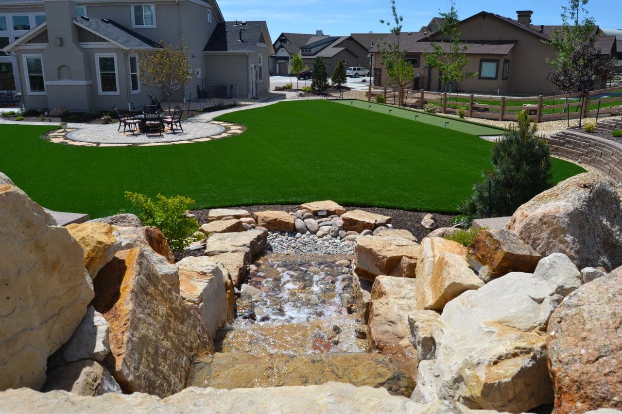 Artificial Turf & Putting Greens